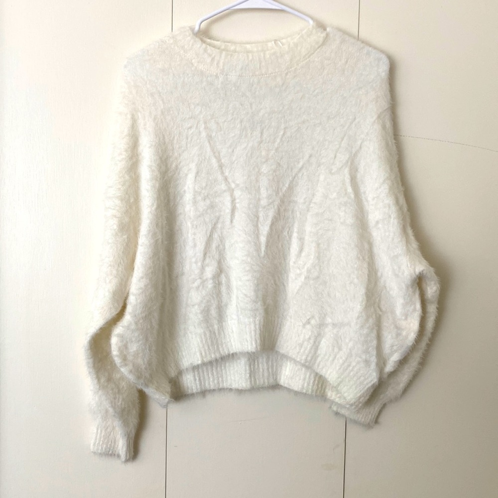 H&M White sweater